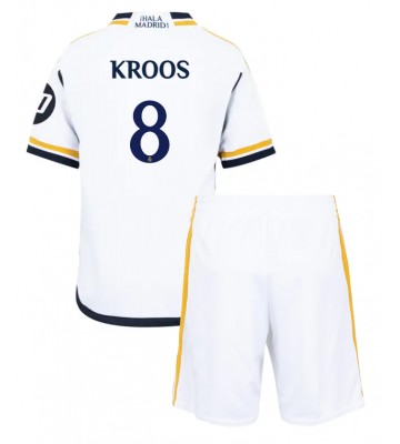 Real Madrid Toni Kroos #8 Primera Equipación Niños 2023-24 Manga Corta (+ Pantalones cortos)